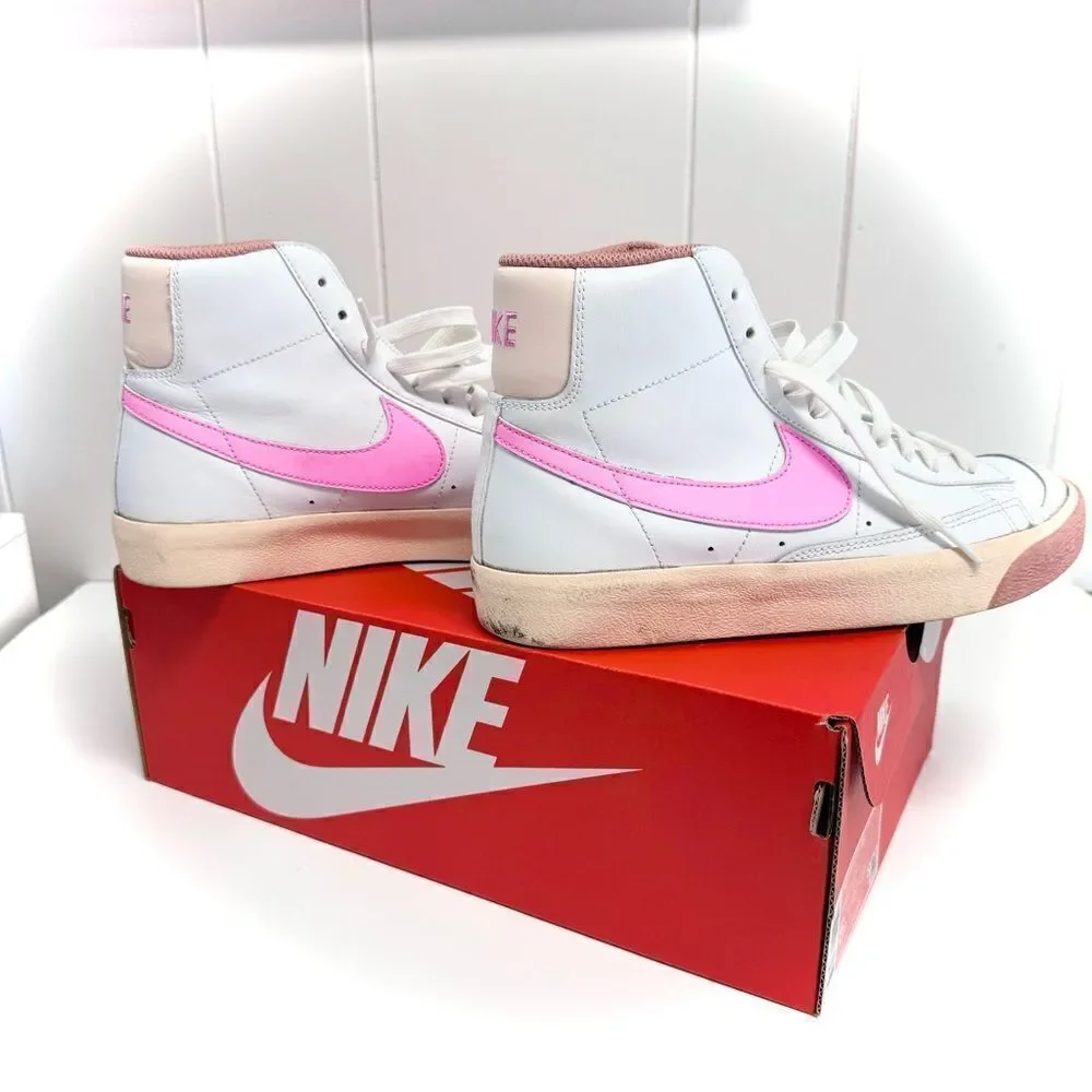 Nike Blazer Mid 77’ Pink spell White Size 6 Youth